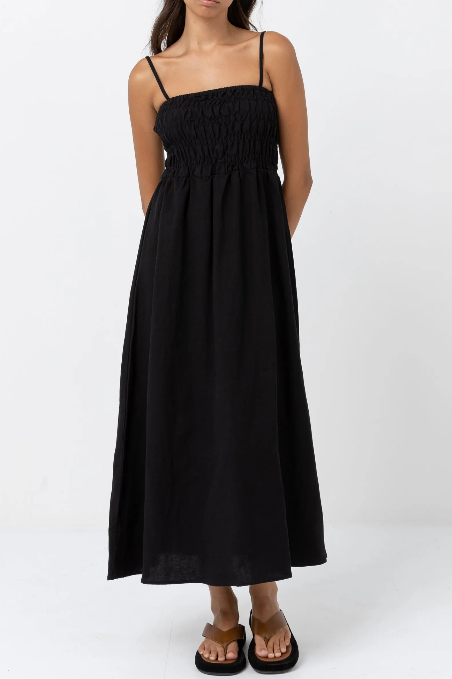Classic Shirred Midi Dress Black