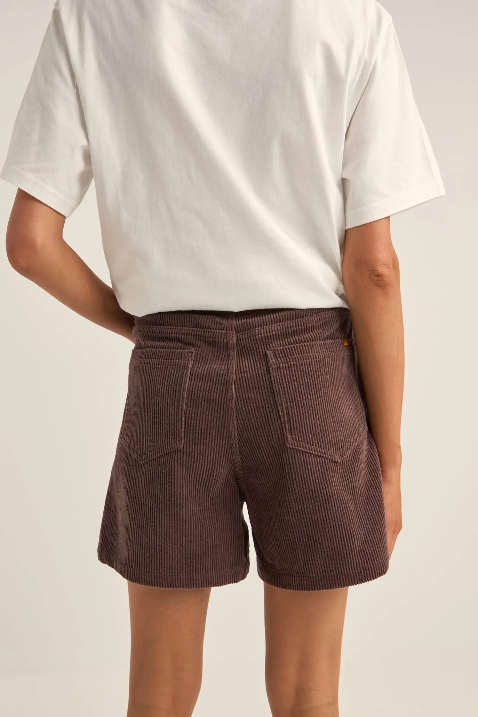 Escape Cord Short Chocolate